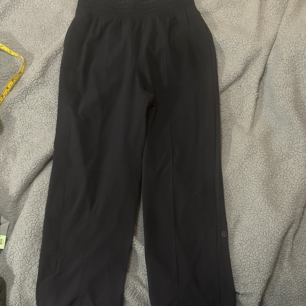 Lululemon Black Capris